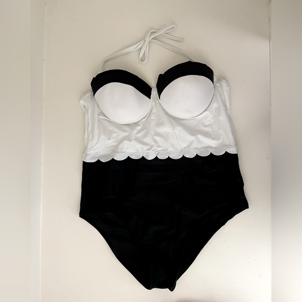 Cupshe swimsuit one piece size XL